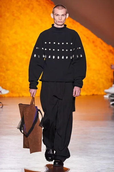 Look 38